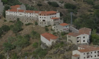 ABD vatandaşı İspanya'da terk edilmiş köyü tatil kompleksine çevirecek