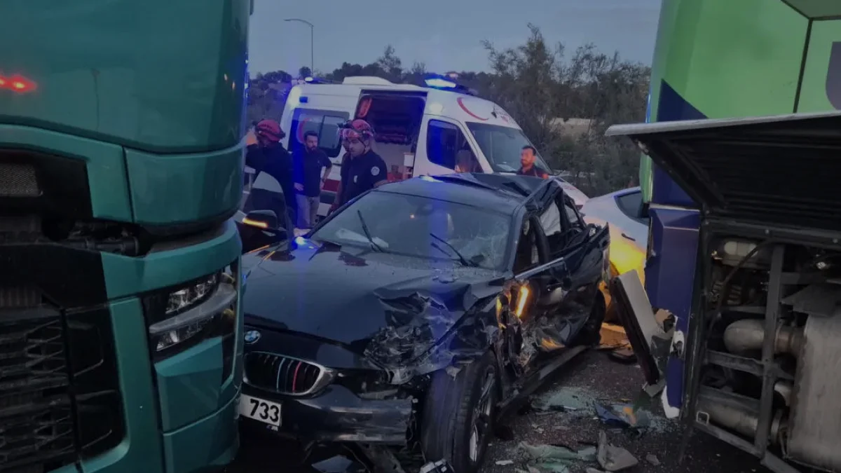 İstanbul İzmir Otoyolunda zincirleme kaza 11 yaralı