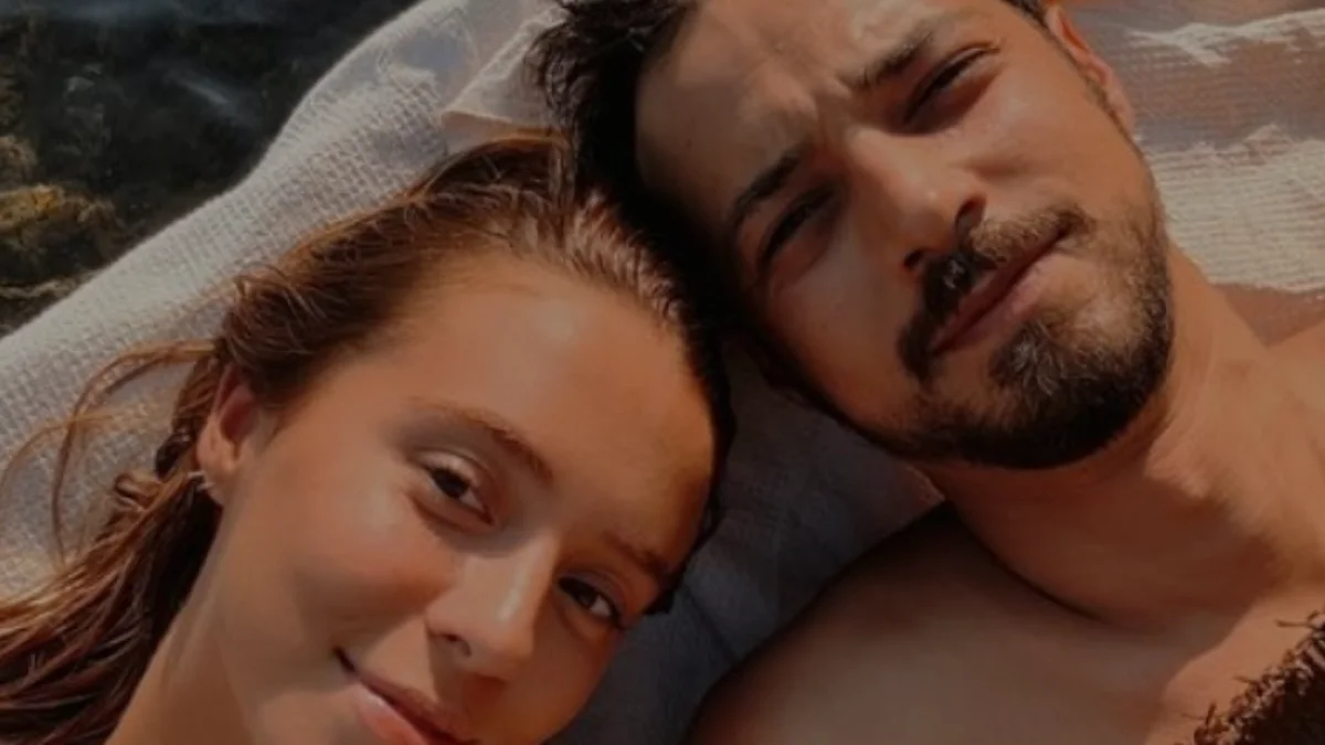Mert Yazıcıoğlu ve Zeynep Artukmaç Zekeriyaköyde ev arıyor