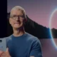 Tim Cook Apple CEO koltuğunu devretti İşte yeni görevi ve maaşı