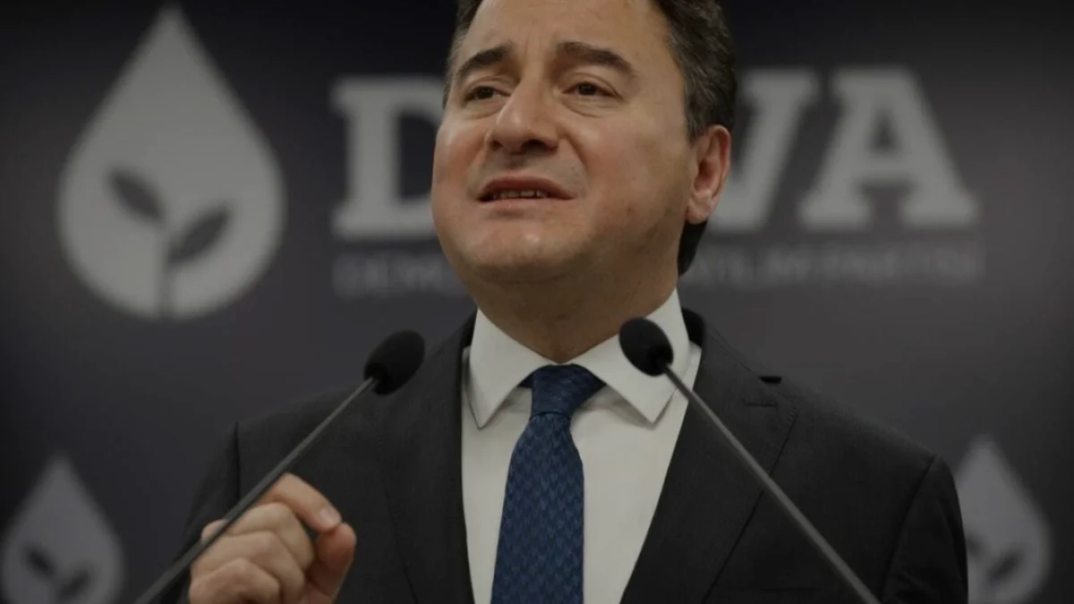 Ali Babacan Fon Skandalını Beka Meselesi Olarak Niteledi