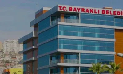 Bayraklı Belediyesine Operasyon Eski Başkan Serdar Sandal Gözaltında