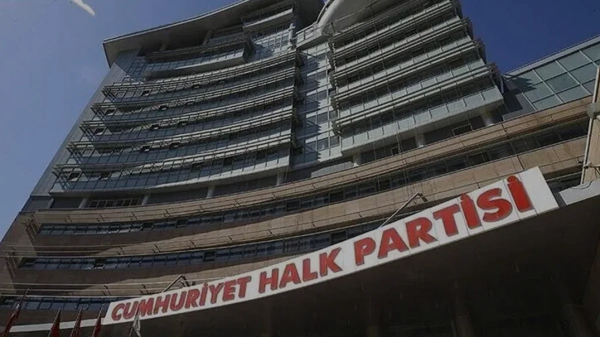 CHP Yüksek Disiplin Kurulu 48 ismi partiden ihraç etti