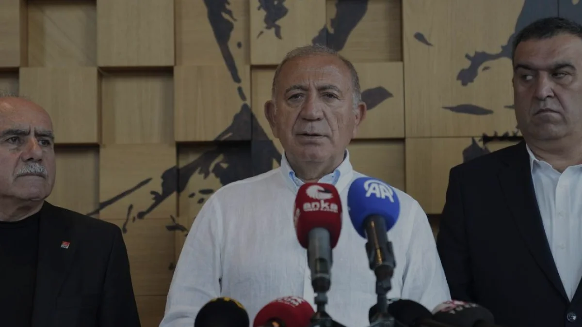 Gürsel Tekin CHP İstanbul İl Başkanlığı görevine atandı