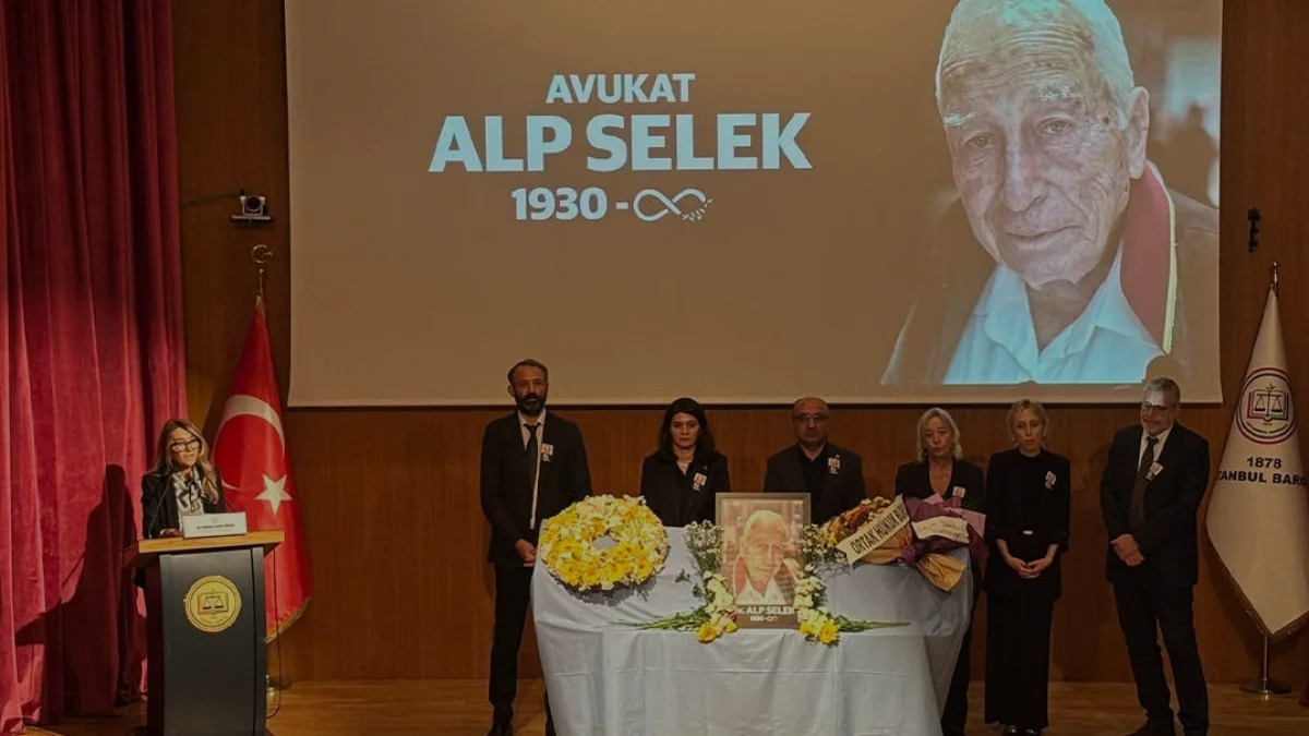 Hukuk dünyasının çınarı Alp Selek son yolculuğuna uğurlandı