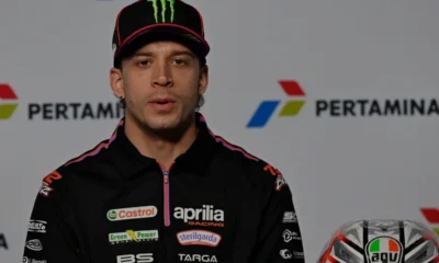 Marco Bezzecchi Endonezya Grand Prix zaferiyle kürsüde