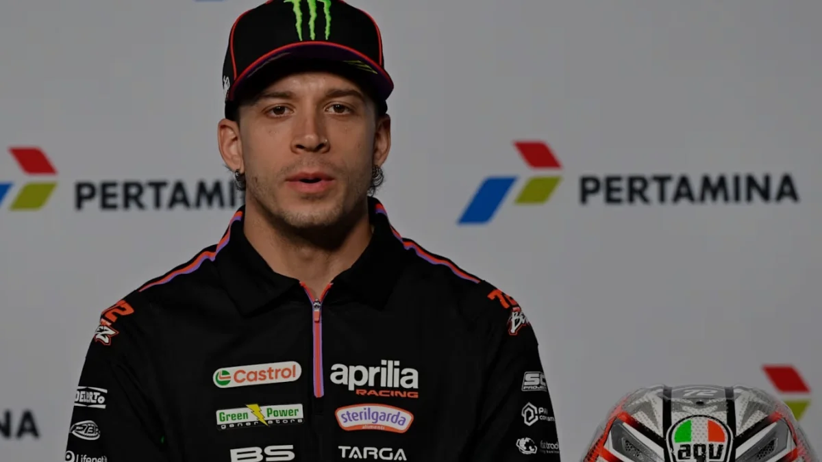 Marco Bezzecchi Endonezya Grand Prix zaferiyle kürsüde