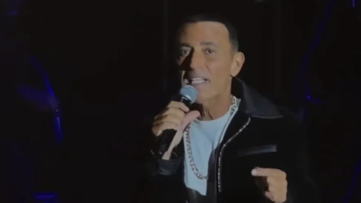 Mustafa Sandal Ankara Konserinde Fon Soruşturması İddialarına Yanıt Verdi