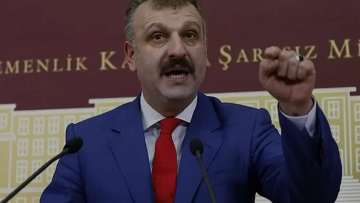 Oktay Saral Cumhurbaşkanı Başdanışmanlığı görevinden istifa etti