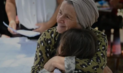 Otobüs yolculuğunda başladı 25 yıldır gönüllü annelik yapıyor