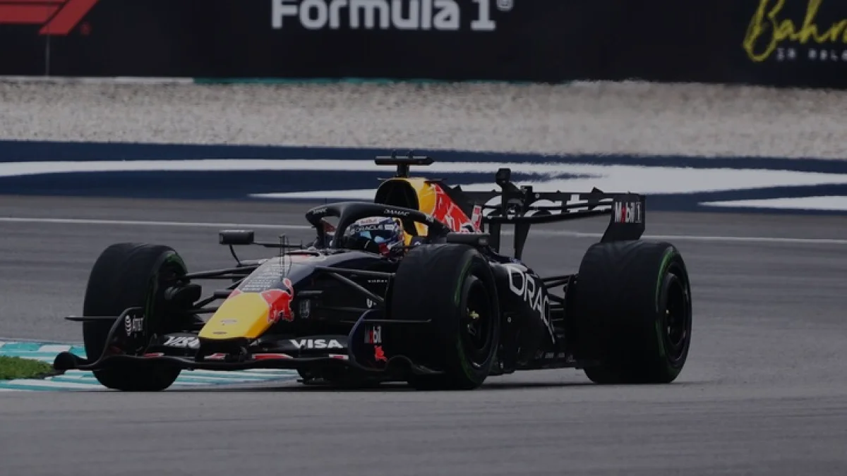 Singapur Grand Prix Oncesi Sprint Yarisinda Kazanan Max Verstappen