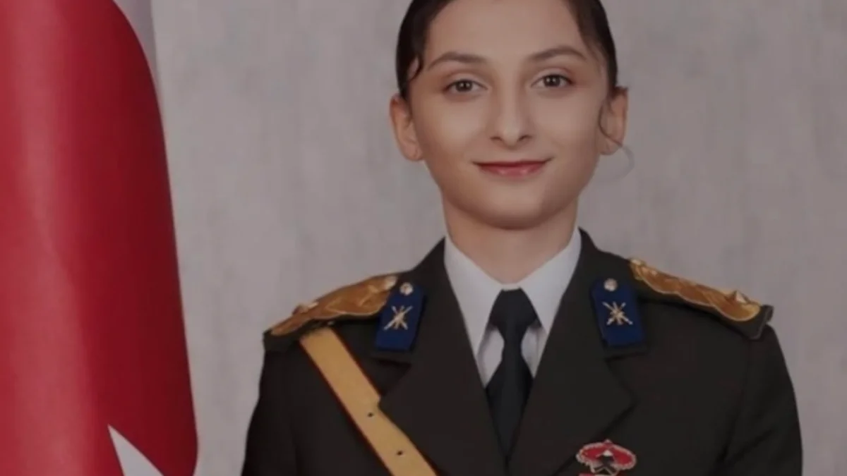 TSKdan İhraç Edilen 5 Teğmene Adli Soruşturma Başlatıldı